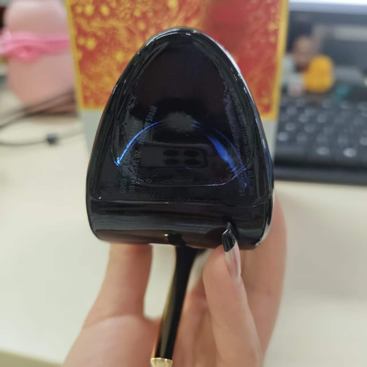 Ca.rolina he'r'era high-heeled - Perfume Fragrance Bottle のレビューと価格
