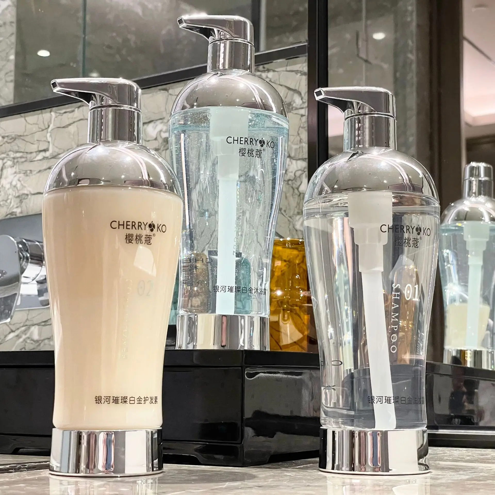 Glimmering Galaxy Shower Gel P - Perfume Fragrance Shampoo のレビューと価格