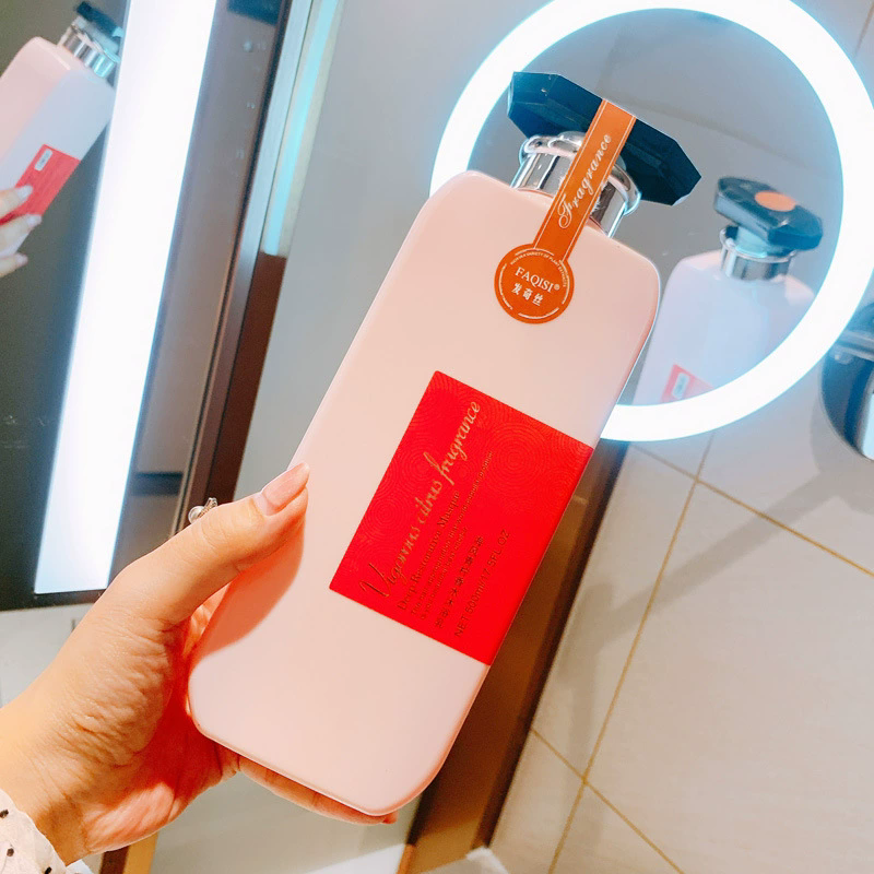 This is a three-piece set of t - Perfume Fragrance Shampoo のレビューと価格